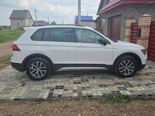 2019 Volkswagen Tiguan II, белый, 2410000 рублей, вид 4