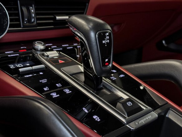2021 Porsche Cayenne Coupé III, чёрный, 8500000 рублей - вид 16