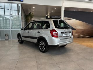 2026 Lada (ВАЗ) Granta Cross I Рестайлинг, серебристый, 1205000 рублей, вид 4