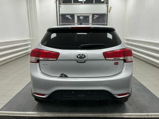 2017 Kia Rio III Рестайлинг, серебристый, 1070000 рублей, вид 5
