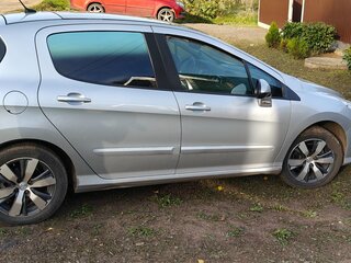 2009 Peugeot 308 I, серебристый, 400000 рублей, вид 4