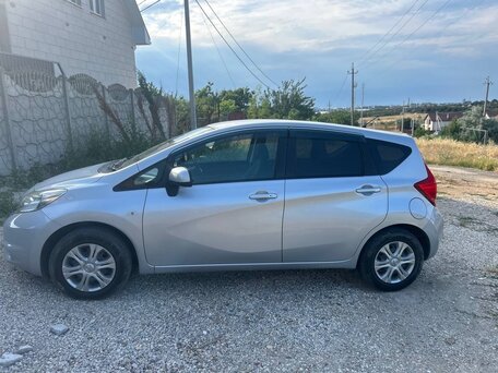 2013 Nissan Note II, серебристый, 900000 рублей, вид 2