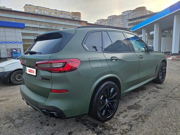 2019 BMW X5 M50d IV (G05/G18), зелёный, 5299000 рублей - вид 3