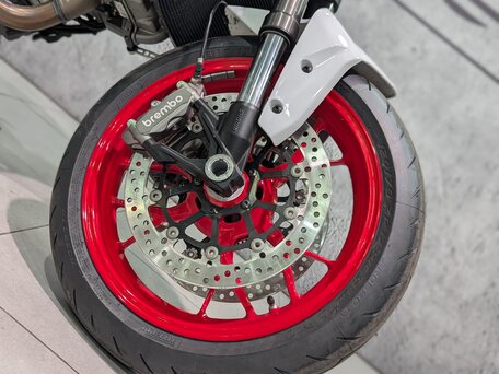 2026 Ducati Monster, белый, 2100000 рублей, вид 2