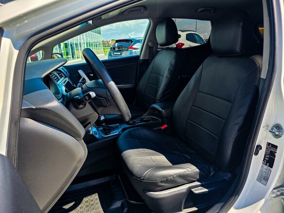 2018 Kia Ceed II Рестайлинг, белый, 1396000 рублей - вид 9