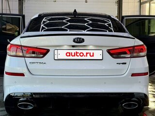 2019 Kia Optima IV Рестайлинг, белый, 2450000 рублей, вид 3