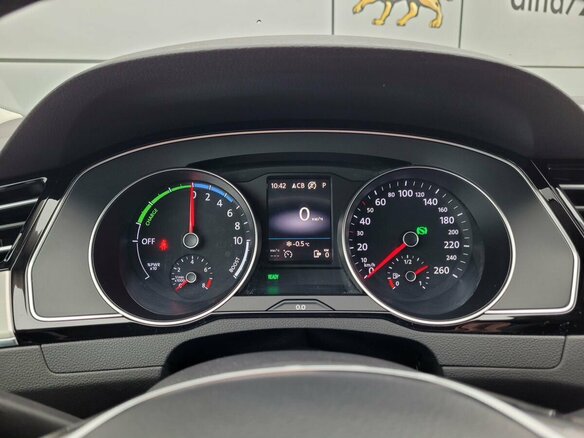 2017 Volkswagen Passat GTE B8, синий, 2600000 рублей - вид 14