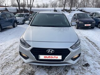 2017 Hyundai Solaris II, серебристый, 1210000 рублей, вид 1