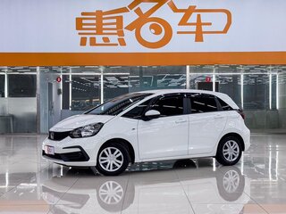 2022 Honda Fit IV Рестайлинг, белый, 1015000 рублей, вид 2