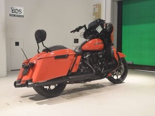 2020 Harley-Davidson Street Glide Special, оранжевый, 1641000 рублей, вид 5