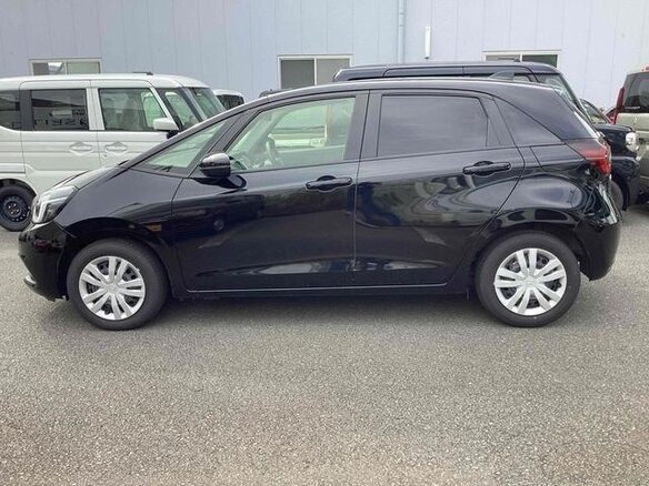 2023 Honda Fit IV Рестайлинг, чёрный, 1050000 рублей - вид 6