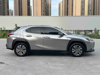 2022 Lexus UX 300e I, серебристый, 2699666 рублей, вид 4