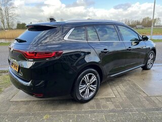 2022 Renault Megane IV Рестайлинг, чёрный, 2350000 рублей, вид 2