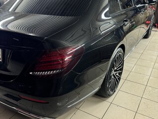 2016 Mercedes-Benz E-Класс 200 V (W213, S213, C238), чёрный, 2600000 рублей, вид 3