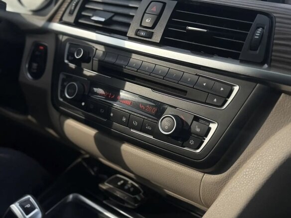 2012 BMW 3 серии 320i VI (F3x), белый, 1500000 рублей - вид 12
