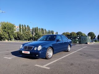 1999 Mercedes-Benz E-Класс 200 II (W210, S210) Рестайлинг, синий, 640000 рублей, вид 2