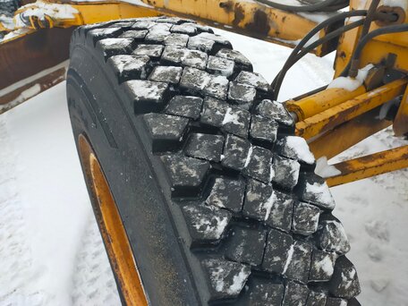 2011 LiuGong 418, жёлтый, 3000000 рублей, вид 4