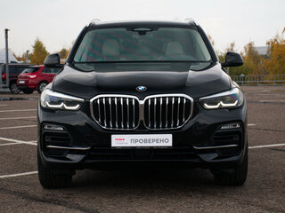 2020 BMW X5 25d IV (G05/G18), чёрный, 5990000 рублей, вид 2