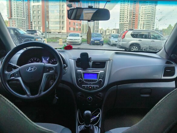 2012 Hyundai Solaris I, серебристый, 675000 рублей - вид 5
