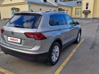 2020 Volkswagen Tiguan II, серый, 2500000 рублей, вид 5