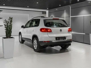 2013 Volkswagen Tiguan I Рестайлинг, белый, 1495000 рублей, вид 4