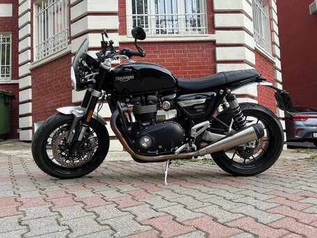 2023 Triumph Speed Twin, чёрный, 1110000 рублей, вид 1