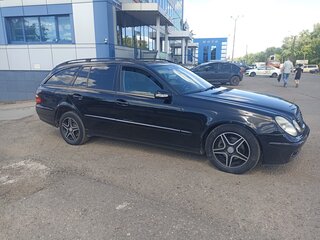 2005 Mercedes-Benz E-Класс 220 III (W211, S211), чёрный, 489999 рублей, вид 3