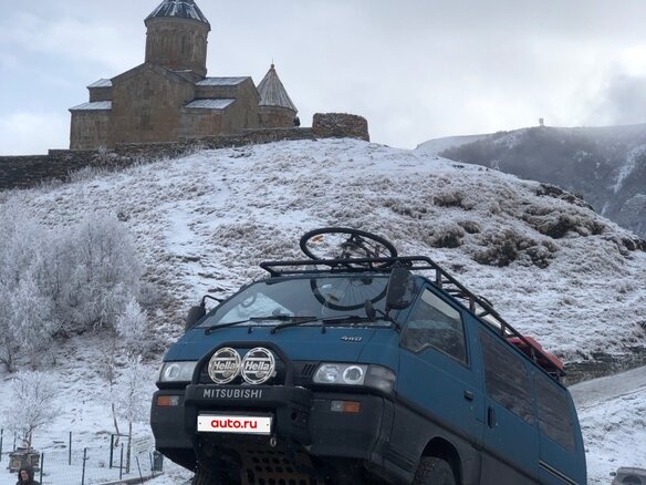 1989 Mitsubishi Delica III, синий, 600000 рублей - вид 10