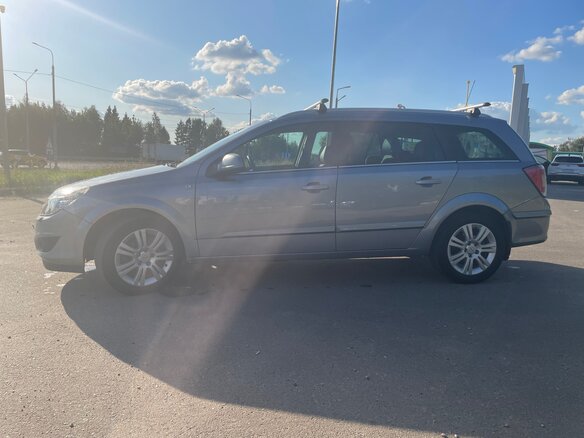2011 Opel Astra H Рестайлинг, серебристый, 520000 рублей - вид 5