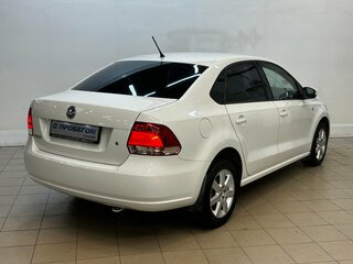 2014 Volkswagen Polo V, белый, 1040000 рублей, вид 4