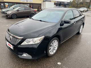 2014 Toyota Camry VII (XV50), чёрный, 2030000 рублей, вид 2