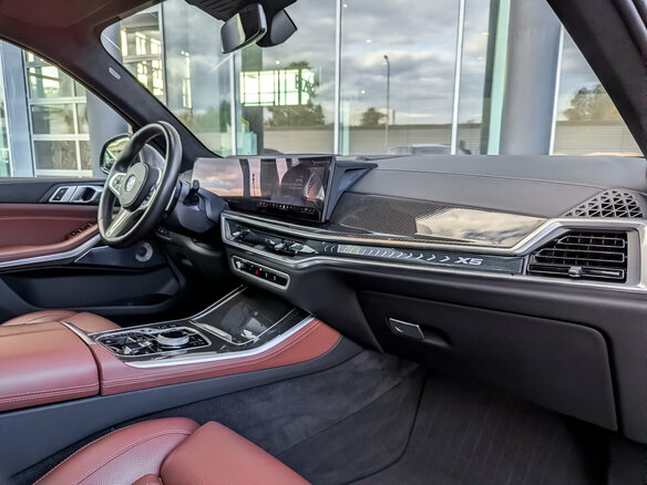 2024 BMW X5 40i IV (G05/G18) Рестайлинг, чёрный - вид 10