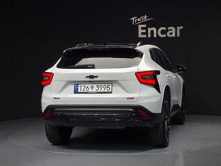 2023 Chevrolet Trax II, белый, 1790007 рублей, вид 4