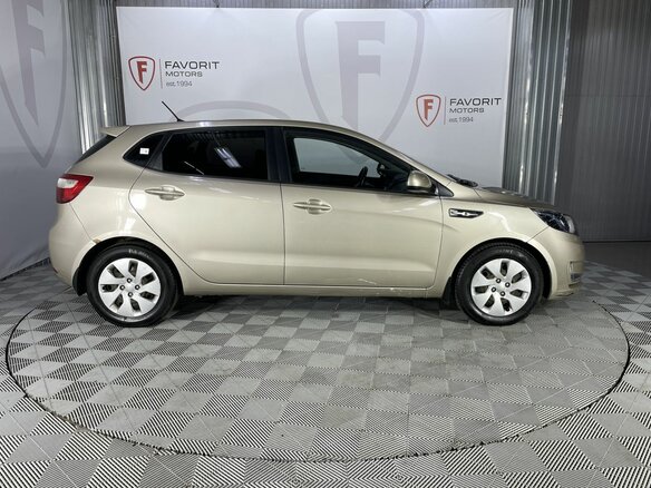 2012 Kia Rio 5-speed III, бежевый, 765000 рублей - вид 3