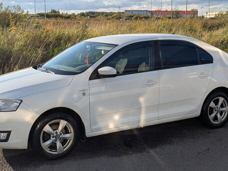 2015 Skoda Rapid I, белый, 772000 рублей, вид 4