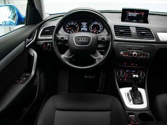 2015 Audi Q3 I (8U) Рестайлинг, голубой, 2125000 рублей - вид 8