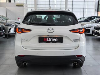 2025 Mazda CX-5 II Рестайлинг, белый, 4100000 рублей, вид 4
