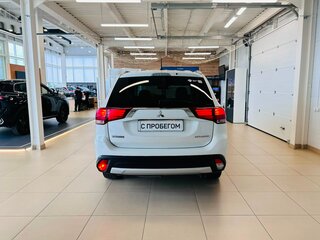 2016 Mitsubishi Outlander III Рестайлинг 2, белый, 2479000 рублей, вид 5