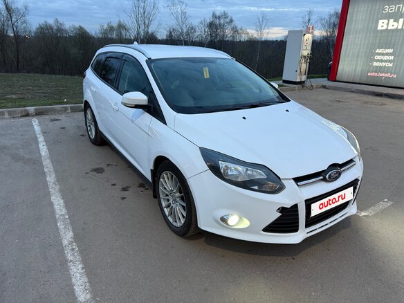 2013 Ford Focus III, белый, 530000 рублей - вид 2