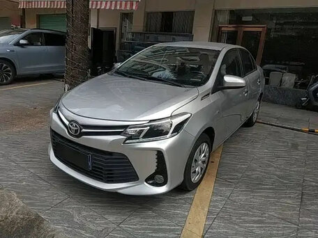 2023 Toyota Vios III Рестайлинг, серебристый, 1120040 рублей, вид 1