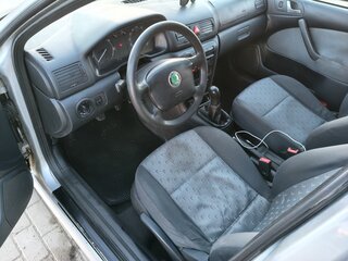 2002 Skoda Octavia I (A4) Рестайлинг, серебристый, 280000 рублей, вид 4
