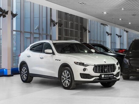 2017 Maserati Levante I, белый, 4150000 рублей, вид 1