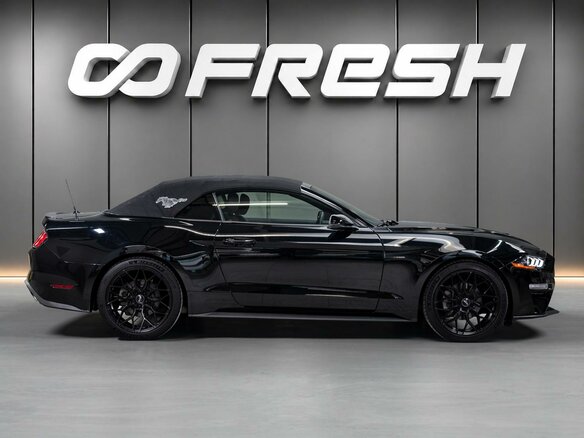 2018 Ford Mustang VI Рестайлинг, чёрный, 3449000 рублей - вид 4
