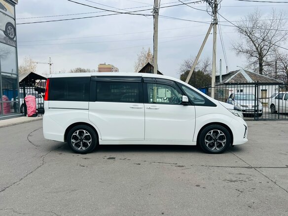 2015 Honda Stepwgn V, белый, 1899999 рублей - вид 5