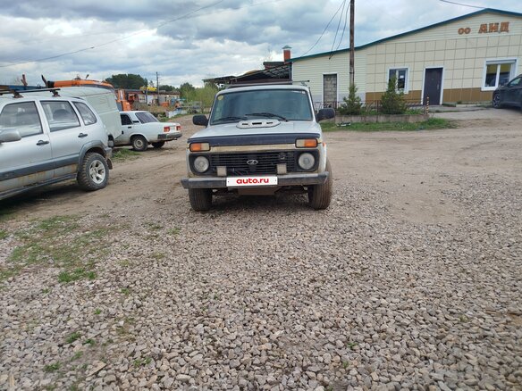 2015 Lada (ВАЗ) 2131 (4x4) 213105 I, серебристый, 290000 рублей