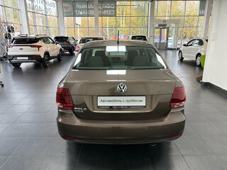 2016 Volkswagen Polo V Рестайлинг, коричневый, 1145000 рублей, вид 5