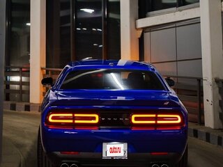 2020 Dodge Challenger III Рестайлинг 2, синий, 3790000 рублей, вид 4