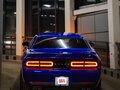 2020 Dodge Challenger III Рестайлинг 2, синий, 3790000 рублей - вид 3