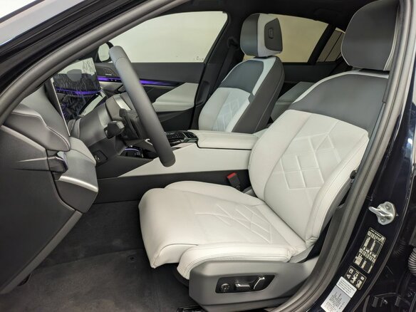 2026 BMW 5 серии 530i xDrive VIII (G60/G61/G68), чёрный, 10300000 рублей - вид 18