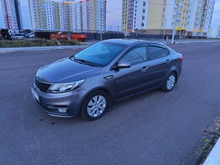 2015 Kia Rio III Рестайлинг, серый, 990000 рублей, вид 1